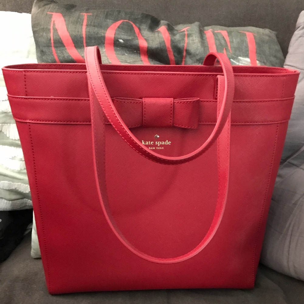 Kate Spade NWT Kirk Park Saffiano Britain Purse - HOST PICK! 🏆